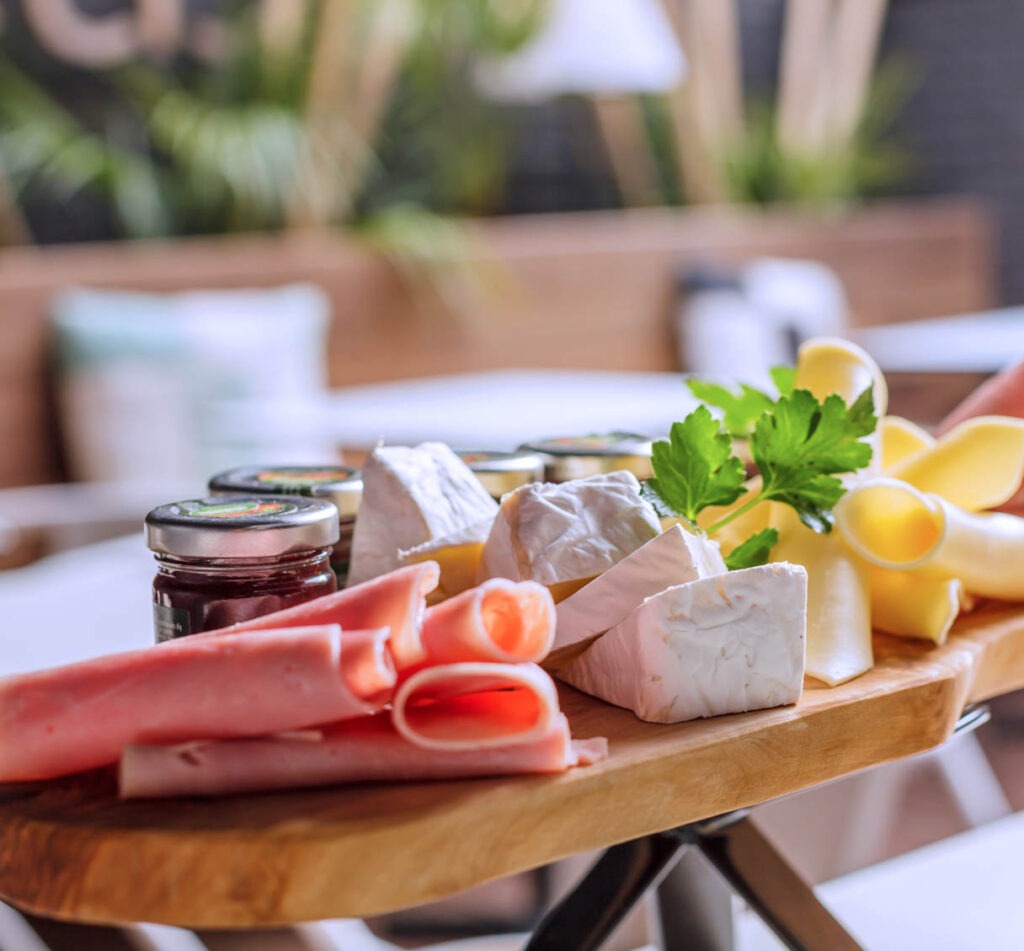 Ontbijten in Hasselt bij Bistro Belbu. Een leuk en trendy ontbijtadres in Hasselt op maandag, dinsdag, woensdag, donderdag, vrijdag en zaterdag